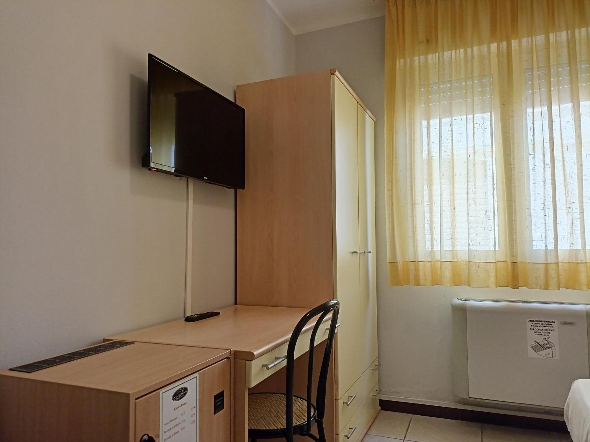 Ariston Imperial Hotel 3*
