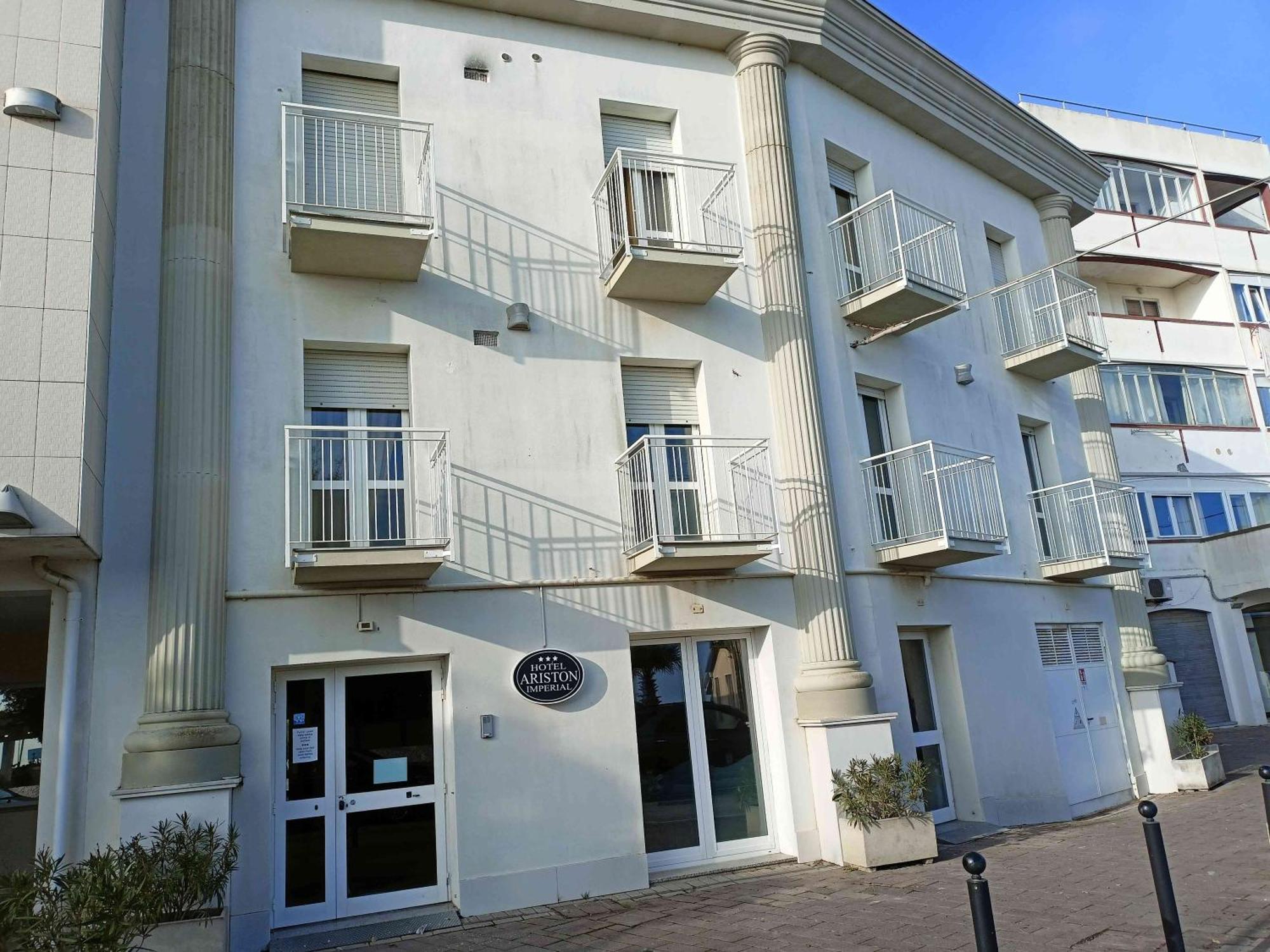 Ariston Imperial Hotel 3*