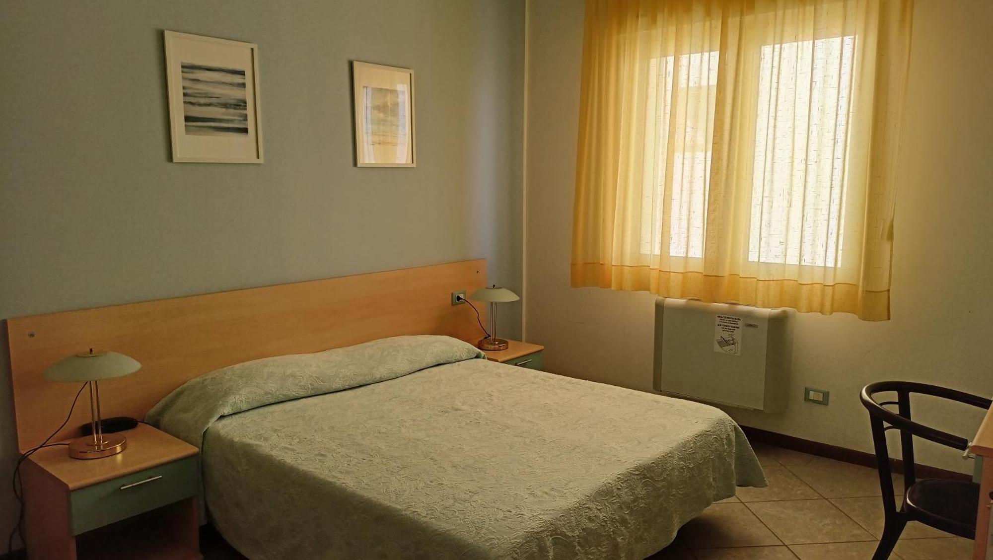 Ariston Imperial Hotel 3*