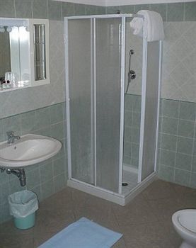 Ariston Imperial Hotel 3*
